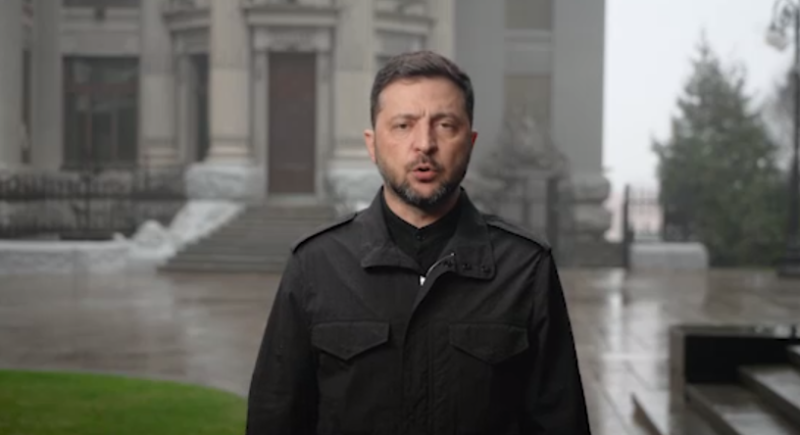 Зеленський щодо Сполучених Штатів: Україна має вибір між втратою гідності та втратою важливого союзника.