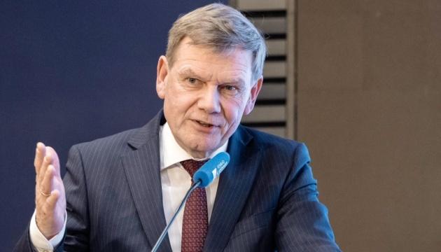 Міністерство закордонних справ Німеччини змушене зменшити кількість працівників у зв'язку з бюджетним дефіцитом, повідомив Вадефуль.