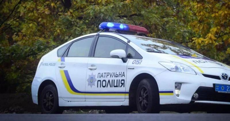 Правоохоронці просять відкрити багажник: юристи роз'яснили, за яких обставин це є законним, а коли — ні.