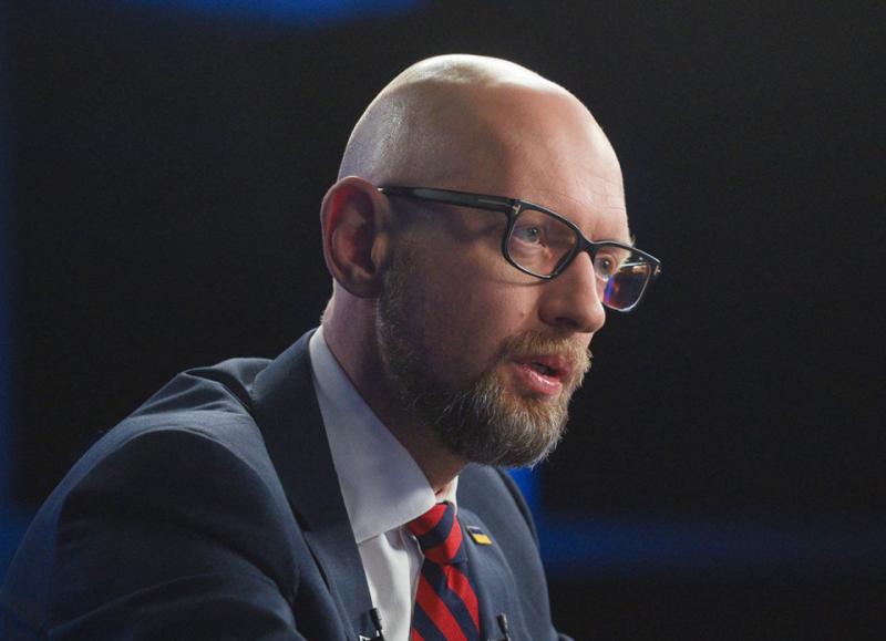 Путін використовує переговори як інструмент для створення розбіжностей у Західному світі, - заявив Яценюк.