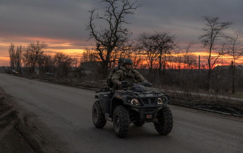 У підрозділах Національної гвардії України сформували стрілецькі роти на мотоциклах, де військовослужбовців навчають чемпіони світу.