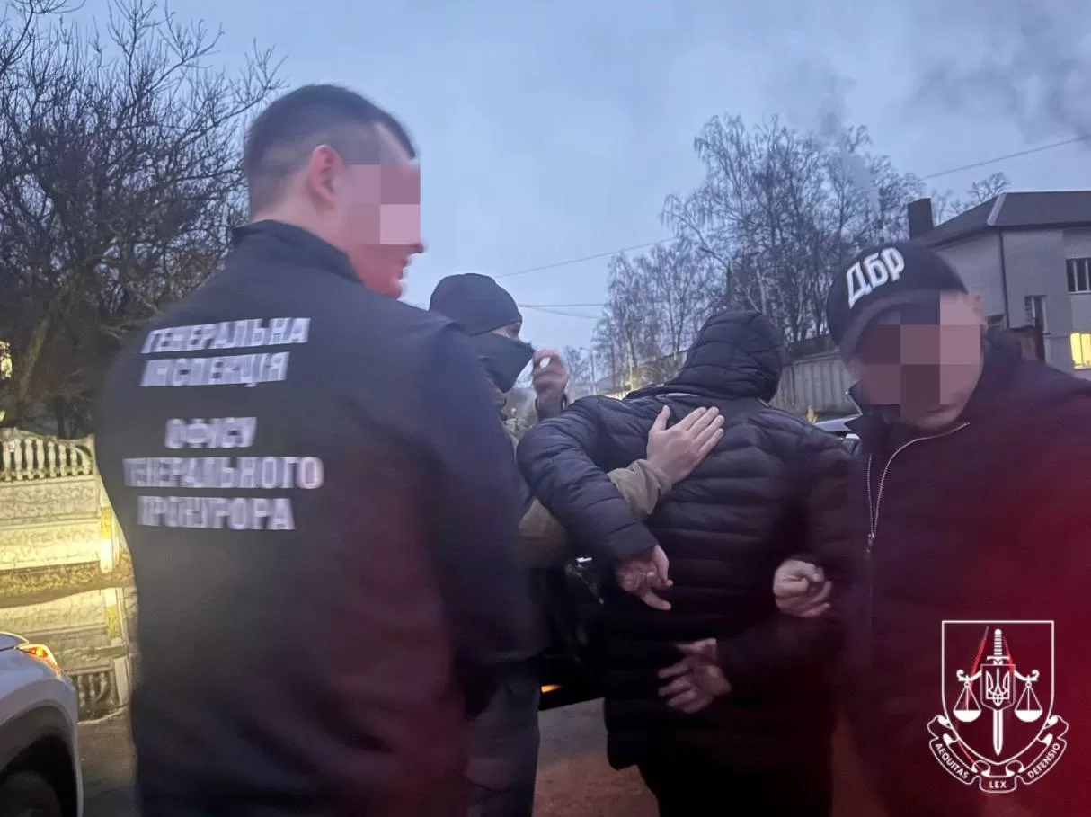 У Чернігівській області правоохоронці затримали прокурора, який отримав хабар у розмірі 2500 доларів | Основні новини України
