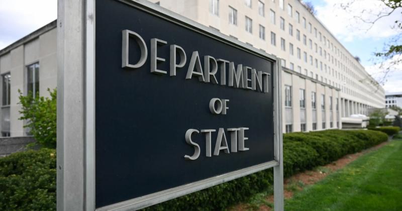 ЗМІ повідомляють, що Трамп прийняв рішення про повернення 29 професійних дипломатів, починаючи з січня 2026 року.