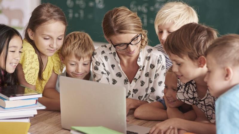 Асоціація міст України зазначає, що для збільшення зарплат педагогічним і соціальним працівникам необхідні корективи до державного бюджету на 2026 рік.