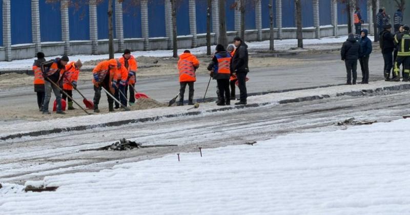 Росія завдала удару по Дніпру: американське підприємство зазнало пошкоджень, а на дороги витекло 300 тонн олії -- Delo.ua