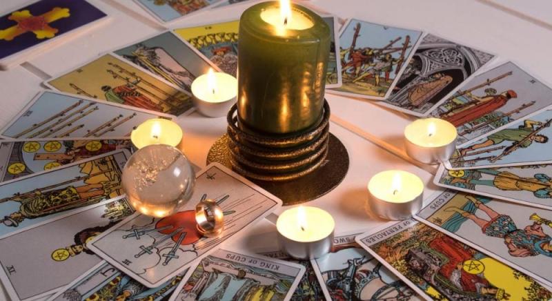 Гороскоп на 2 лютого згідно з картами Таро: для Близнюків настав час ухвалити важливе рішення, тоді як Дівам варто зосередитися на досягненні нових успіхів.