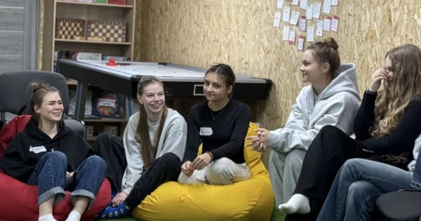 Тренінги, мініпроекти та заходи: як молодіжний простір Червоного Хреста функціонує в Миколаєві.