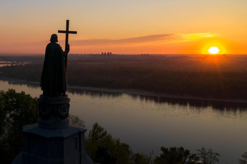Згідно з опитуваннями, більшість українців виступають проти проведення виборів у часи війни.
