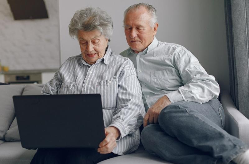 Пенсіонерам, які перебувають на тимчасовому обліку або за межами країни, нагадали про необхідність пройти ідентифікацію.