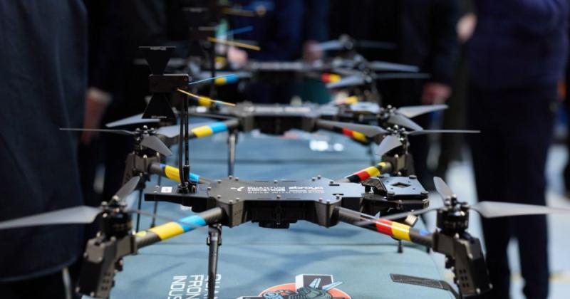 Німецько-українська компанія планує виробити 10 тисяч дронів у 2026 році, повідомив Зеленський – online.ua.