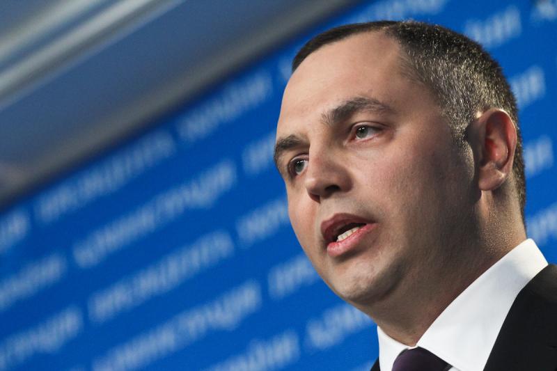 ЗМІ повідомляють, що особа, яка підозрюється у вбивстві Портнова, є громадянином Росії.