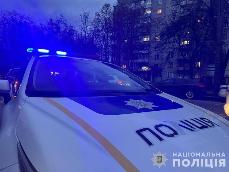 У Львові сталася інцидент зі стріляниною: постраждалого доправили до лікарні, а правоохоронці займаються пошуками нападника.