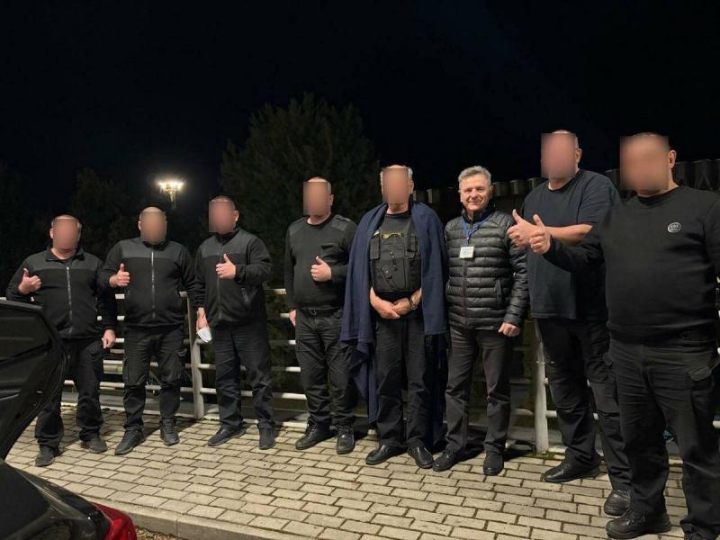 Не проводили лікування, спілкувалися російською мовою: в Міністерстві закордонних справ розкрили подробиці поведінки угорців щодо українських інкасаторов.