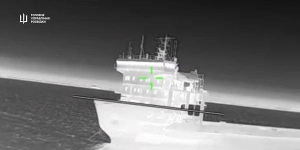 Атака на артерію Криму: українські розвідники нейтралізували важливі судна Росії.