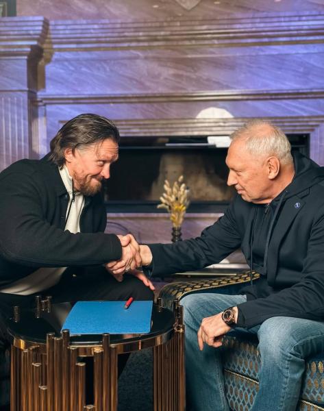 Це справжня сенсація: Усик переходить у футбол!