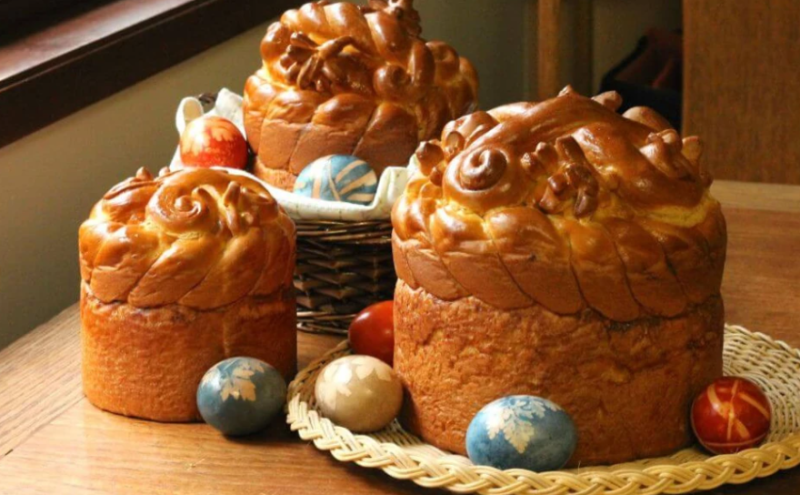 Ось вам цікавий рецепт: паска, приготована на основі картопляного відвару. Чи готові спробувати?