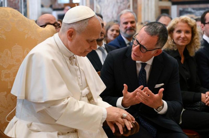 Тато: підтримка людей - фундамент соціальної захисту - Vatican News