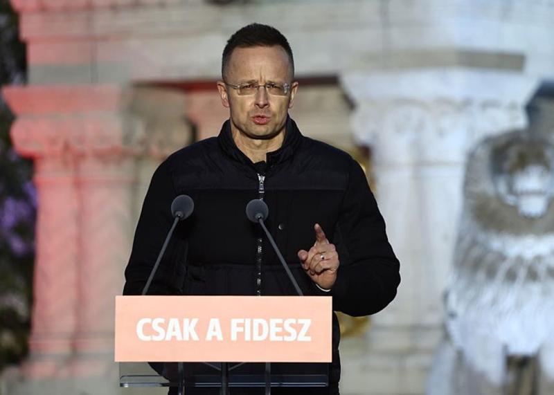 Сіярто вийшов з поля зору громадськості після невдачі Орбана, повідомляють ЗМІ.