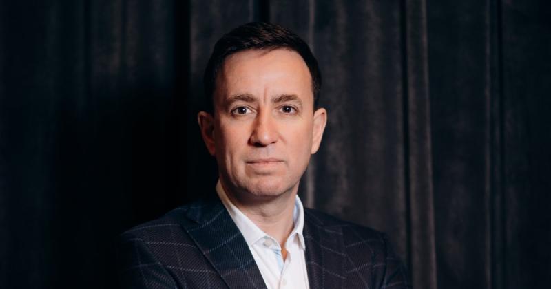 Андрій Букін може бути переписаний як Андрій Букін, проте, якщо ви бажаєте, щоб я створив нове ім’я або варіант, ось кілька ідей:

1. Андрій Букінський
2. Андрій Букінов
3. Андрій Букінчук

Якщо ви маєте на увазі щось інше, будь ласка, уточніть!