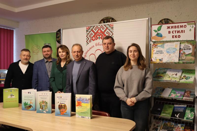 Коли кольори переважають над вибухами: діти з різних куточків світу продемонстрували, як Україна відродиться з попелу війни.