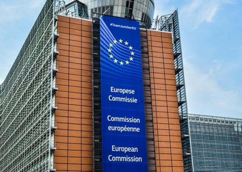 Європейська комісія оголосила про своє рішення зупинити фінансування Венеційської бієнале.