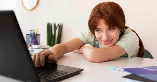 Започаткували безкоштовні курси з штучного інтелекту для українських учнів та педагогів.