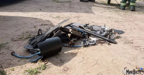 Уникайте наближення до залишків збитих безпілотників: рекомендації з безпеки для цивільних осіб.